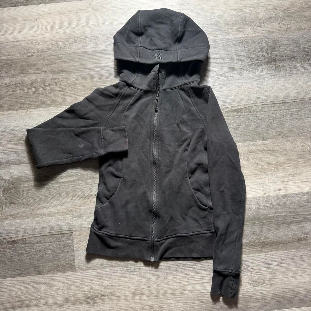 Lululemon Women's Black and Grey Hoodie